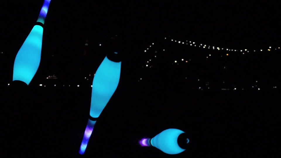 Juggling Kosmos LED ClubsBrooklyn Bridge Blue JS2 29293354172416_n